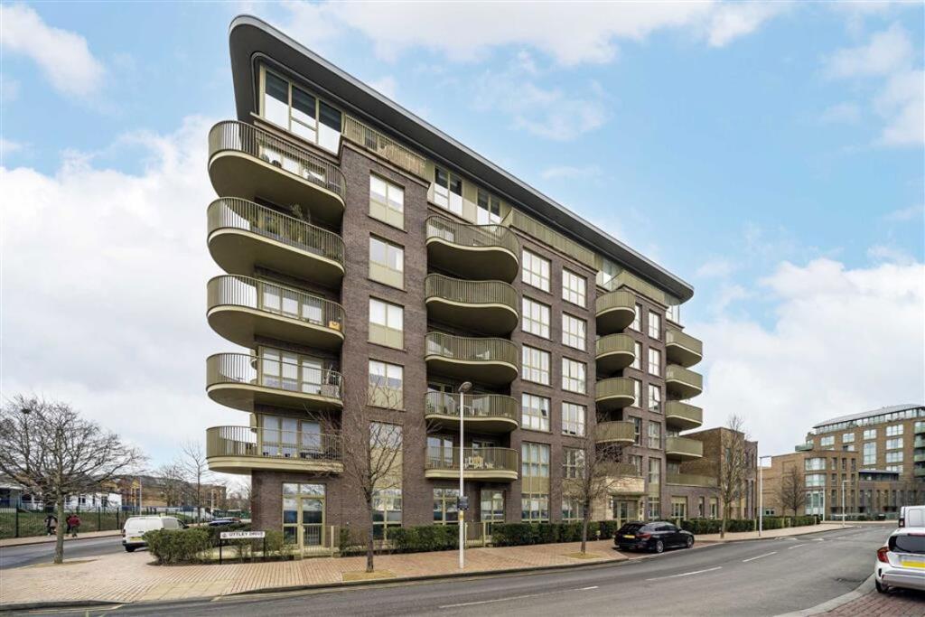 2 bed 1st Floor Flat for rent in Eltham. From Dexters - Lee