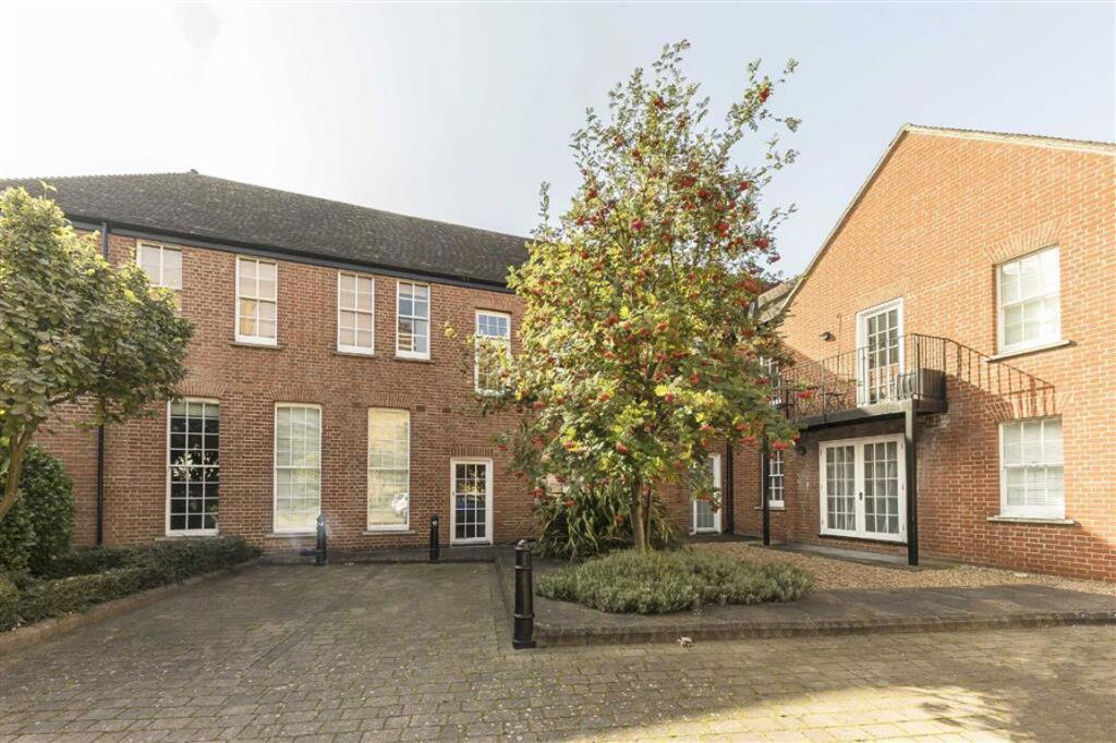 2 bed 1st Floor Flat for rent in Lewisham. From Dexters - Lee 2 bed 1st Floor Flat for rent in Lewisham. From Dexters - Lee