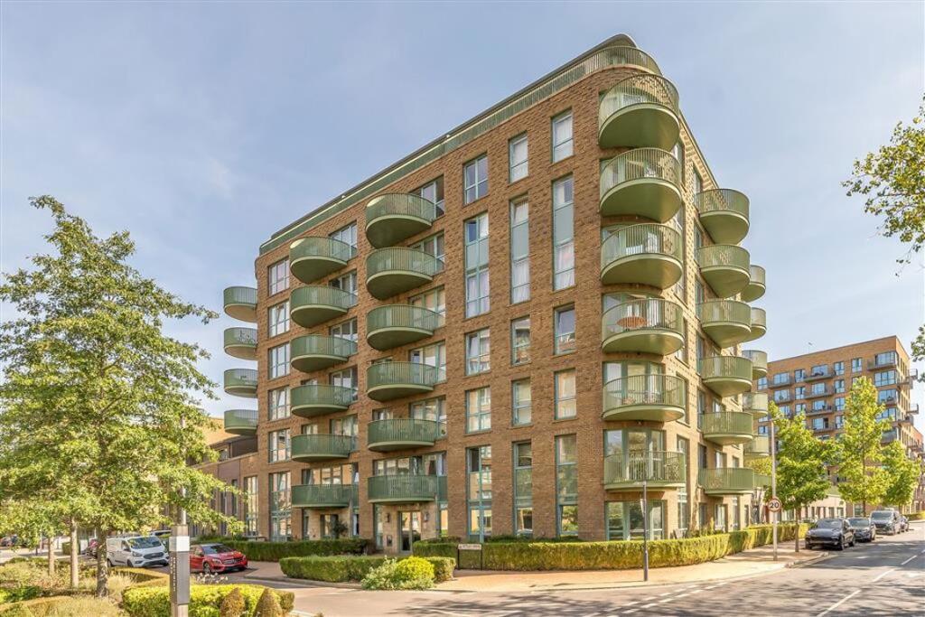 2 bed 1st Floor Flat for rent in Lewisham. From Dexters - Lee 2 bed 1st Floor Flat for rent in Lewisham. From Dexters - Lee