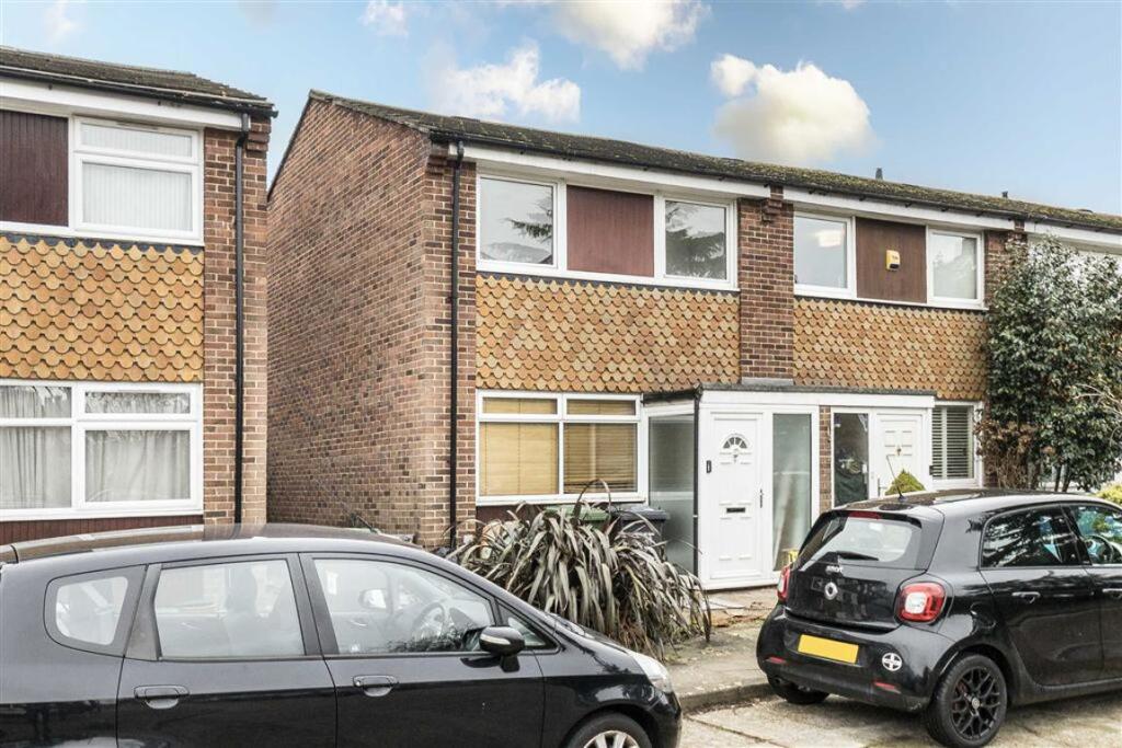 2 bed Detached for rent in Lewisham. From Dexters - Lee