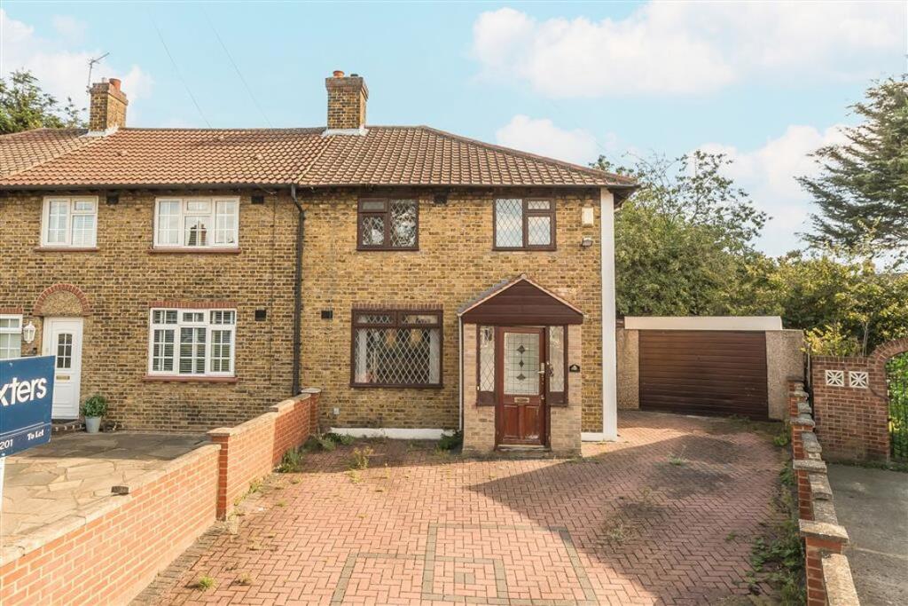 3 bed 1st Floor Flat for rent in Eltham. From Dexters - Lee