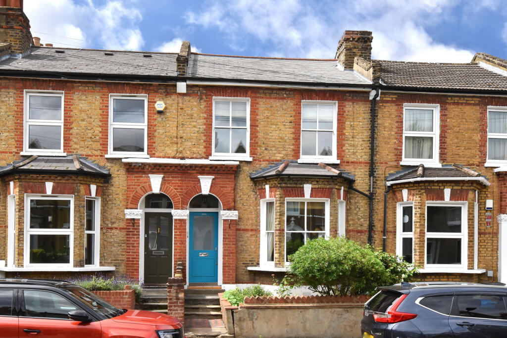 3 bed Mid Terraced House for rent in Camberwell. From Pickwick Estates - Honor Oak