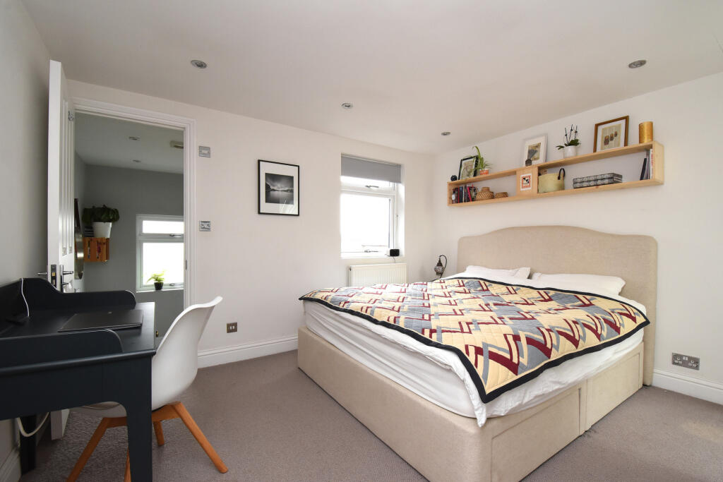 3 bed Mid Terraced House for rent in London. From Pickwick Estates - Honor Oak