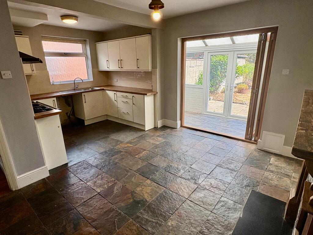 4 bed Semi Detached for rent in Totton. From Clear Residential - Southampton