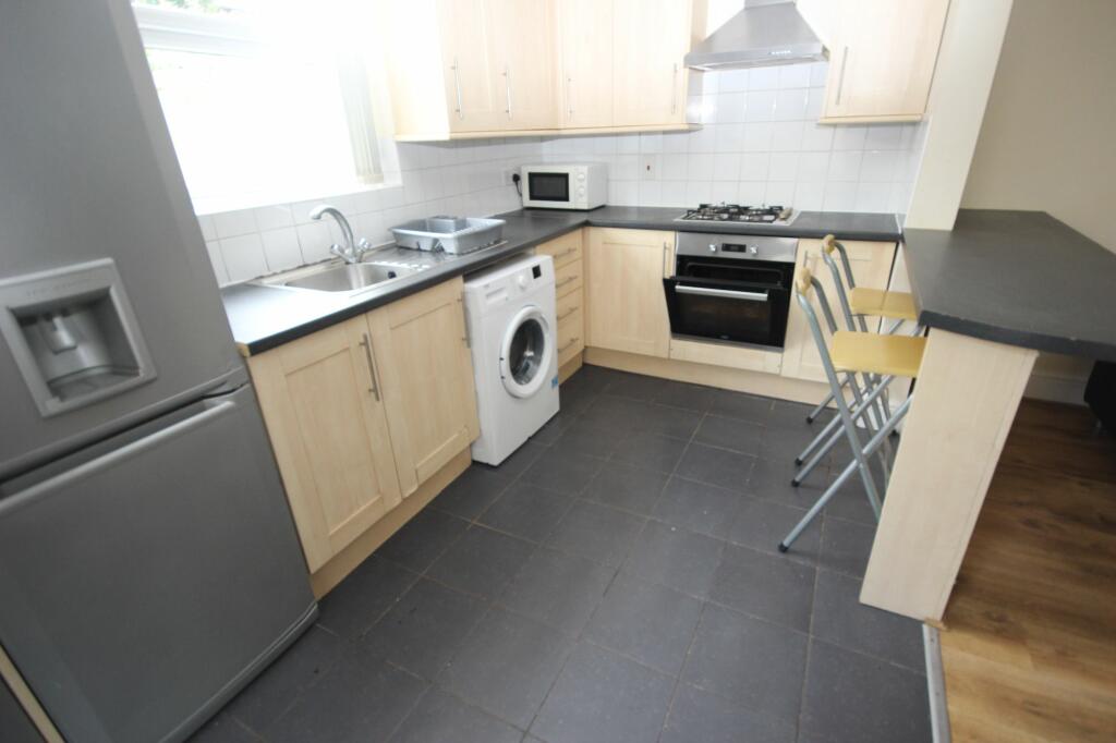 4 bed Mid Terraced House for rent in Liverpool. From PointProperties