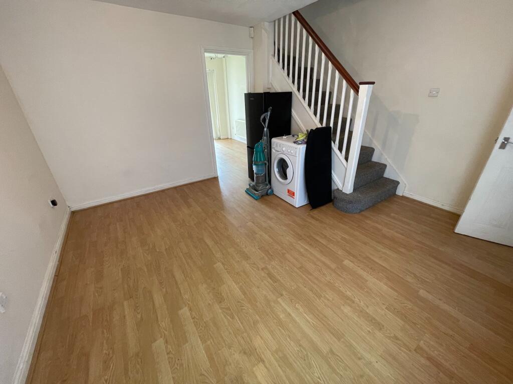 2 bed Mid Terraced House for rent in Pleasington. From Point Properties - Liverpool