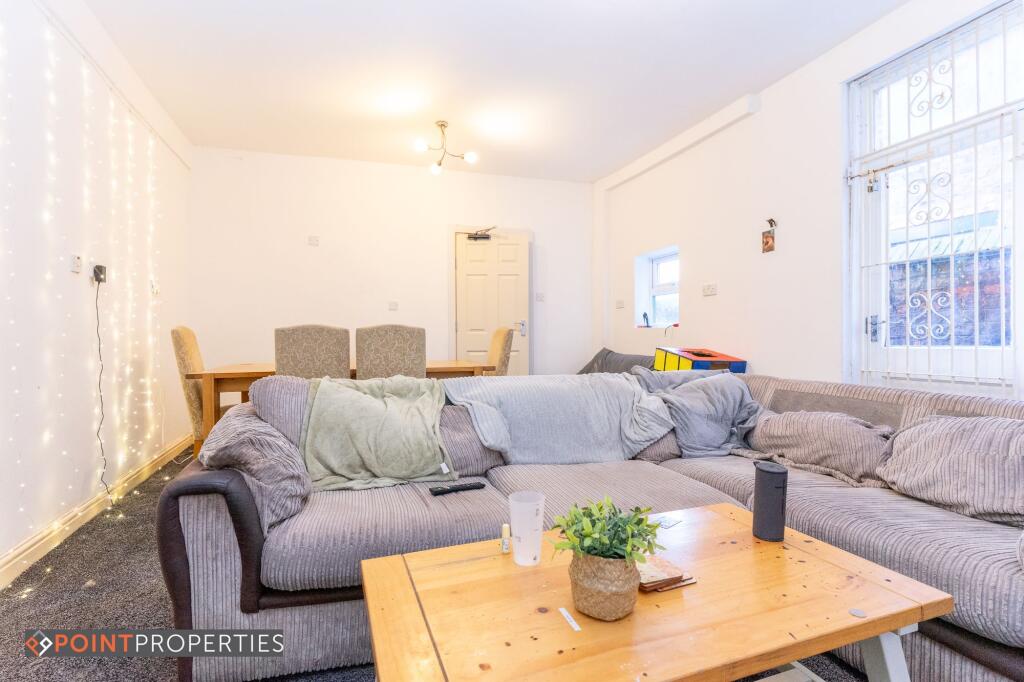 7 bed Mid Terraced House for rent in Liverpool. From Point Properties - Liverpool