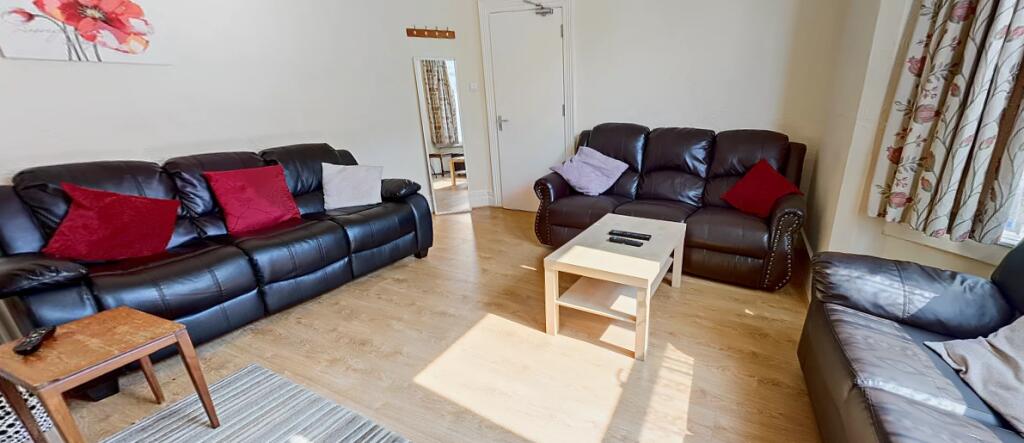 5 bed Mid Terraced House for rent in Liverpool. From Point Properties - Liverpool 5 bed Mid Terraced House for rent in Liverpool. From Point Properties - Liverpool