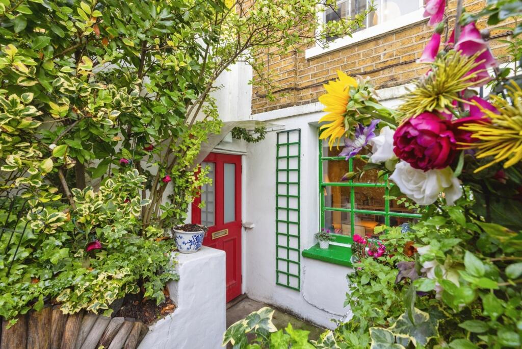 1 bed 1st Floor Flat for rent in London. From Portico - Battersea