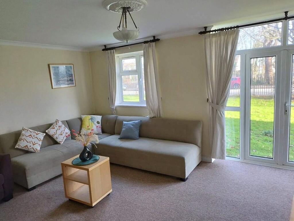 3 bed 1st Floor Flat for rent in London. From Portico - Battersea 3 bed 1st Floor Flat for rent in London. From Portico - Battersea
