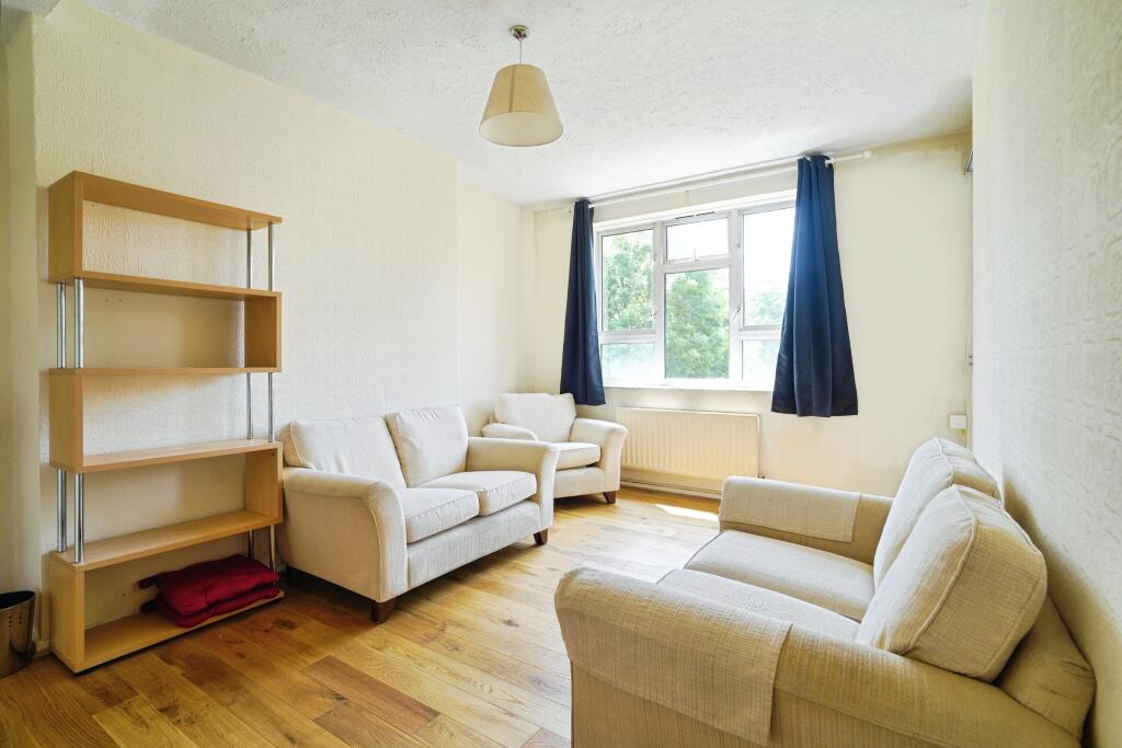 1 bed Mid Terraced House for rent in London. From Portico - Battersea
