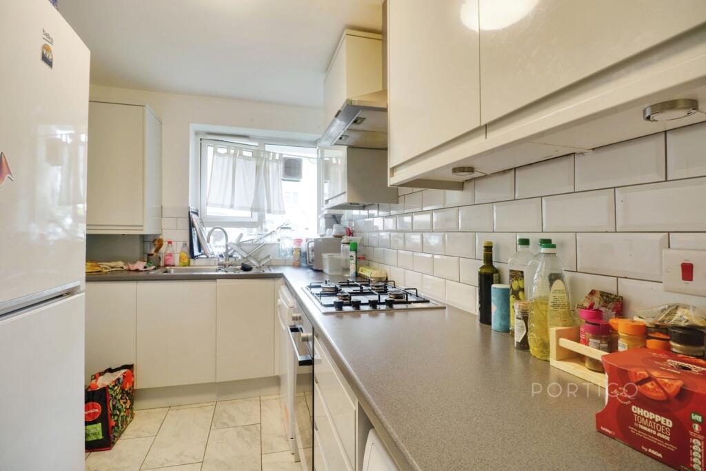 3 bed 1st Floor Flat for rent in Wimbledon. From Portico - Battersea