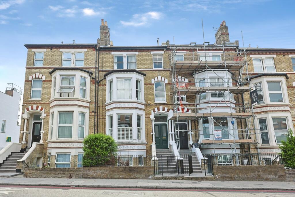 2 bed 1st Floor Flat for rent in Battersea. From Portico - Battersea 2 bed 1st Floor Flat for rent in Battersea. From Portico - Battersea