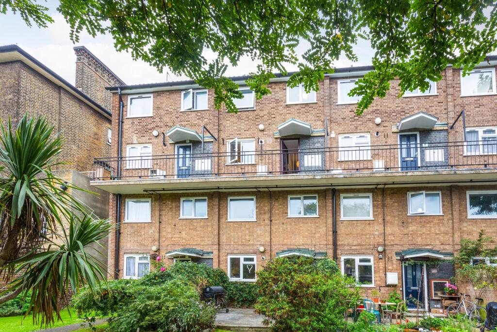 2 bed 1st Floor Flat for rent in London. From Portico - Battersea
