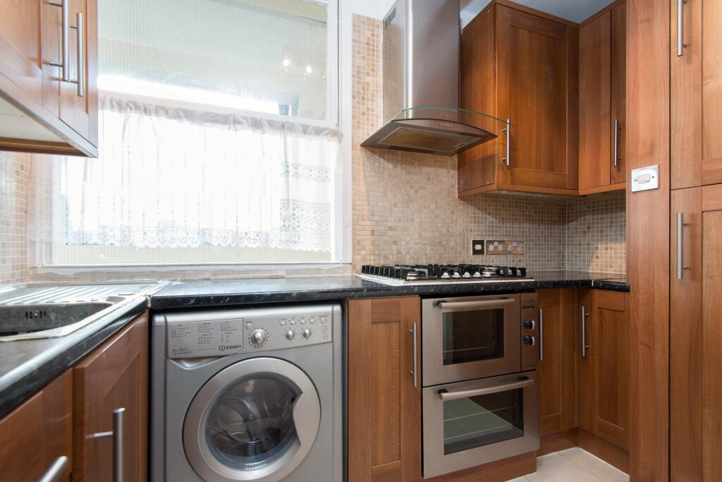 2 bed 1st Floor Flat for rent in London. From Portico - Bloomsbury
