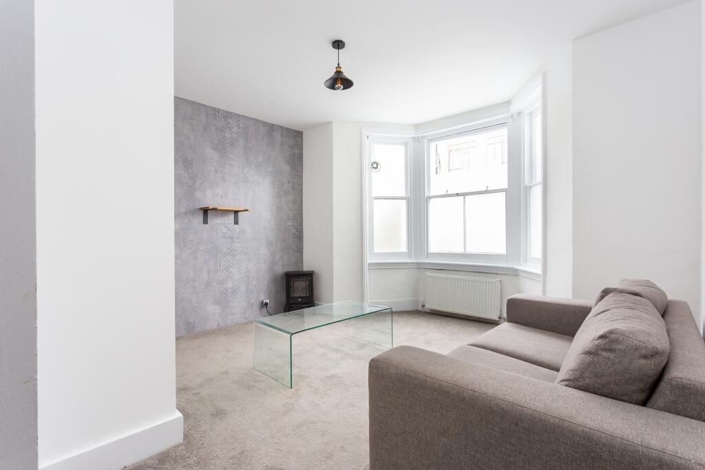 1 bed 1st Floor Flat for rent in Fulham. From Portico - Fulham 1 bed 1st Floor Flat for rent in Fulham. From Portico - Fulham