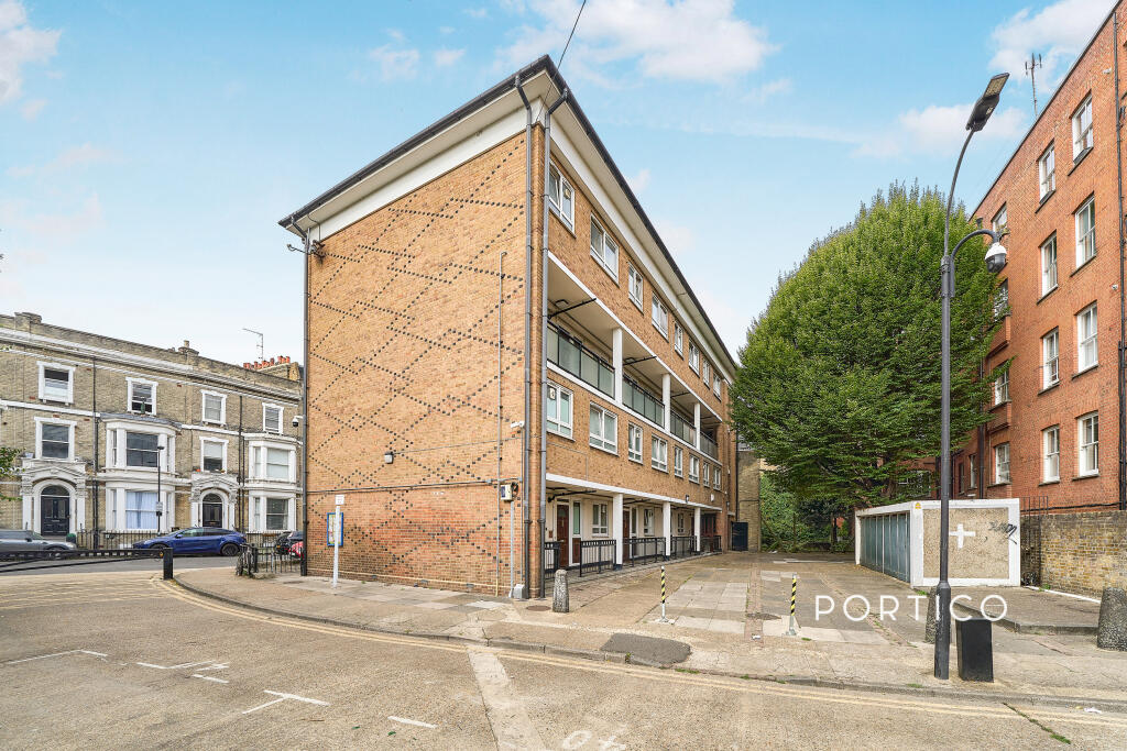 3 bed 1st Floor Flat for rent in Kensington. From Portico - Fulham