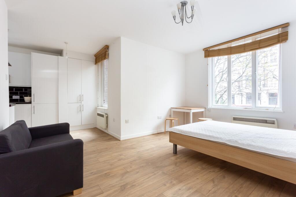4 bed 1st Floor Flat for rent in London. From Portico - Fulham