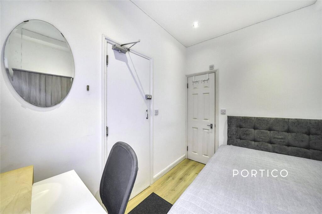 1 bed House Share for rent in London. From Portico - Fulham