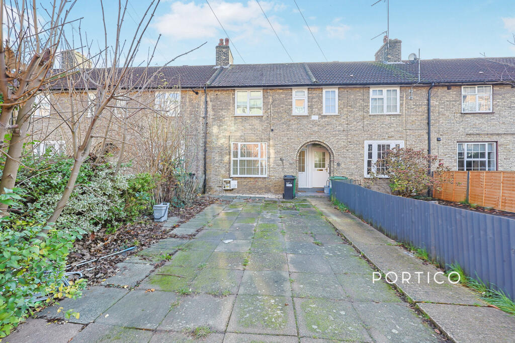 3 bed Detached for rent in London. From Portico - Hammersmith