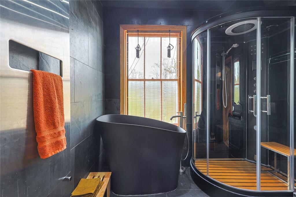 1 bed 1st Floor Flat for rent in London. From Portico - Hammersmith