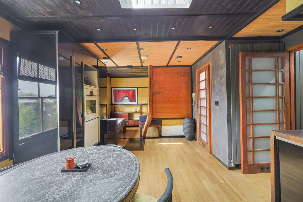 1 bed 1st Floor Flat for rent in London. From Portico - Hammersmith