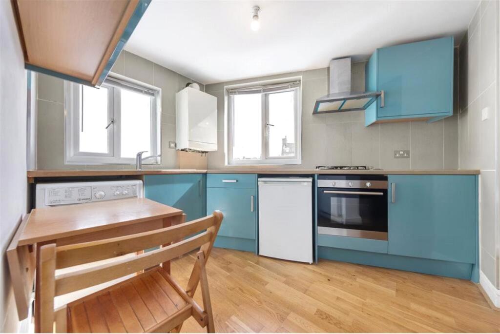 4 bed 1st Floor Flat for rent in London. From Portico - Hammersmith 4 bed 1st Floor Flat for rent in London. From Portico - Hammersmith