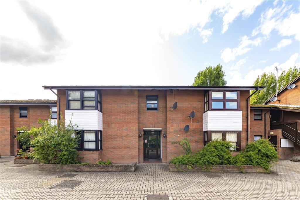 4 bed 1st Floor Flat for rent in London. From Portico - Hammersmith 4 bed 1st Floor Flat for rent in London. From Portico - Hammersmith