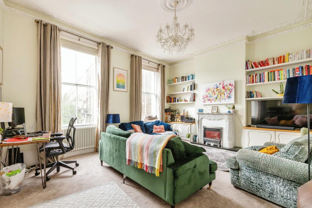 2 bed 1st Floor Flat for rent in Islington. From Portico - Islington