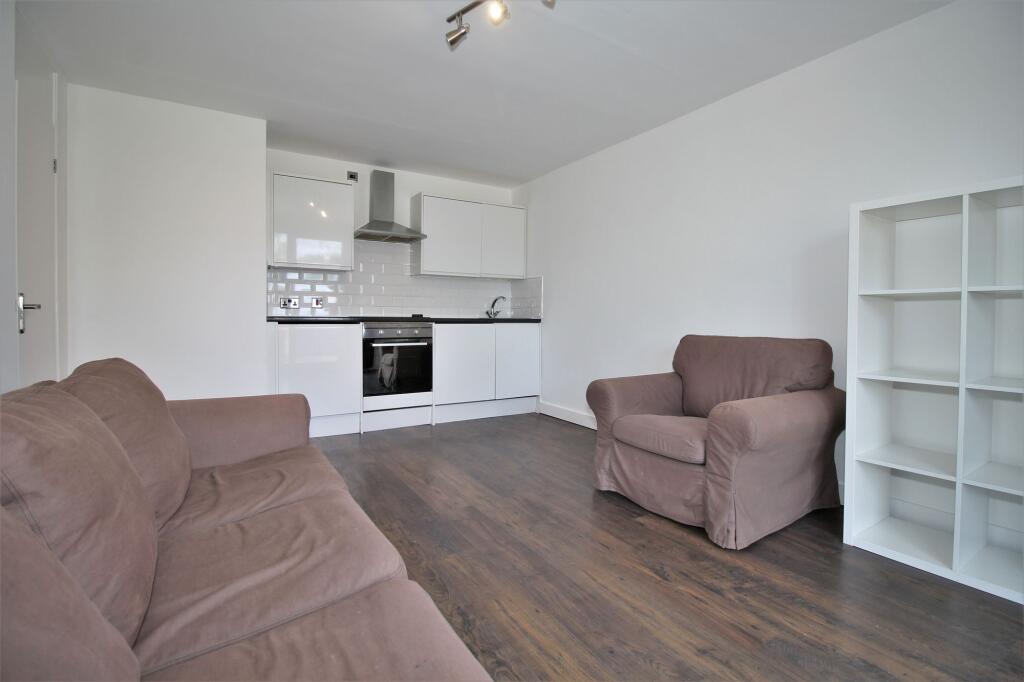 2 bed 1st Floor Flat for rent in Willesden. From Portland Estate Agents - London