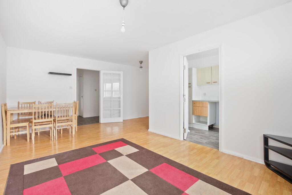 1 bed 1st Floor Flat for rent in London. From Portland Estate Agents - London