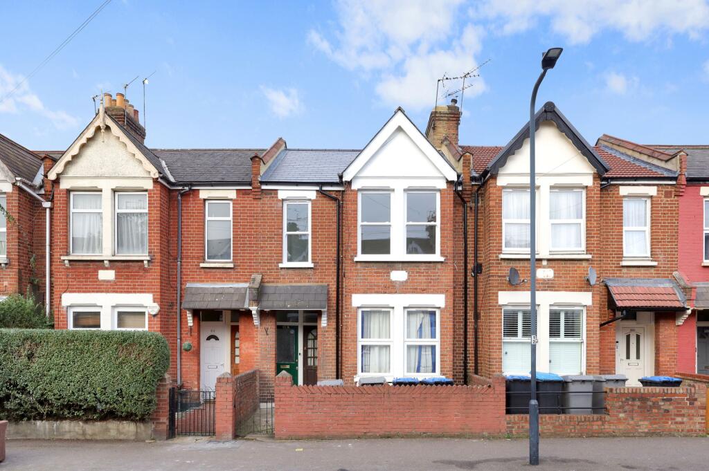 3 bed 1st Floor Flat for rent in Willesden. From Portland Estate Agents - London