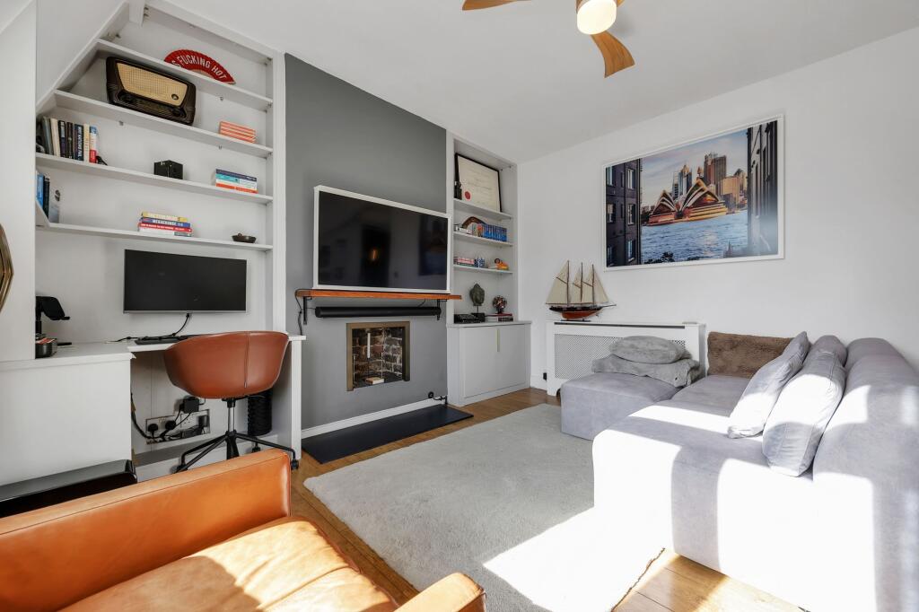 2 bed 1st Floor Flat for rent in Hampstead. From Portland Estate Agents - London