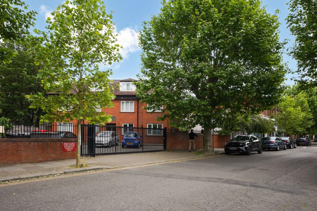2 bed 1st Floor Flat for rent in Willesden. From Portland Estate Agents - London