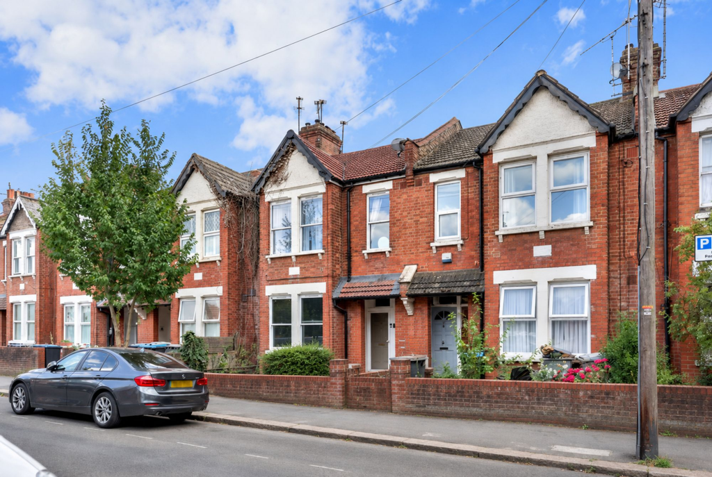 3 bed 1st Floor Flat for rent in Willesden. From Portland Estate Agents - London 3 bed 1st Floor Flat for rent in Willesden. From Portland Estate Agents - London