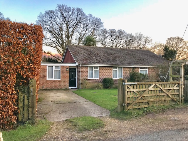 4 bed Bungalow for rent in Steep Marsh. From Premier Lettings - Petersfield (Lettings)