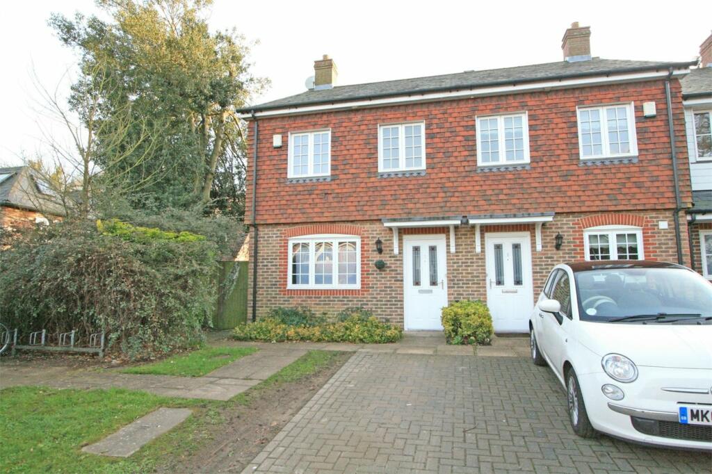 3 bed End Terraced House for rent in Chislehurst. From Proctors - London