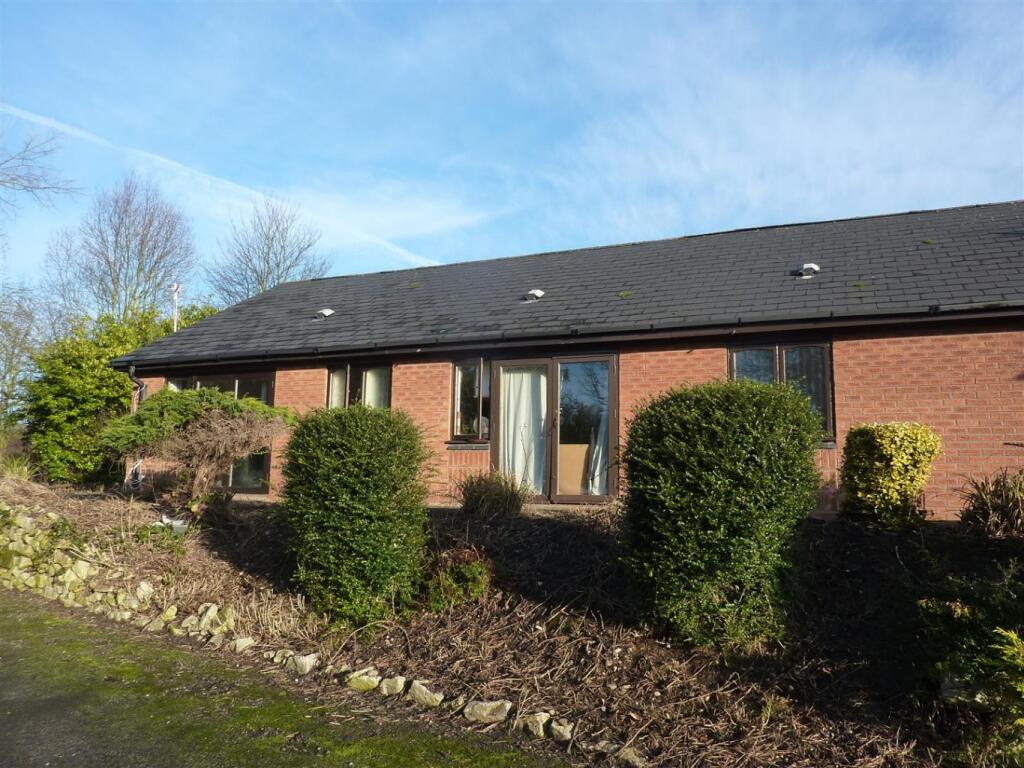 3 bed Semi-detached bungalow for rent in Etwall. From Professional Properties - Derby