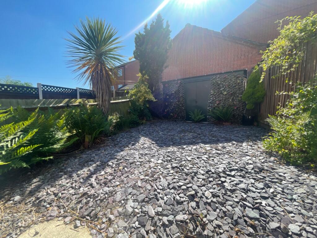 2 bed Town House for rent in Ilkeston. From Professional Properties - Derby