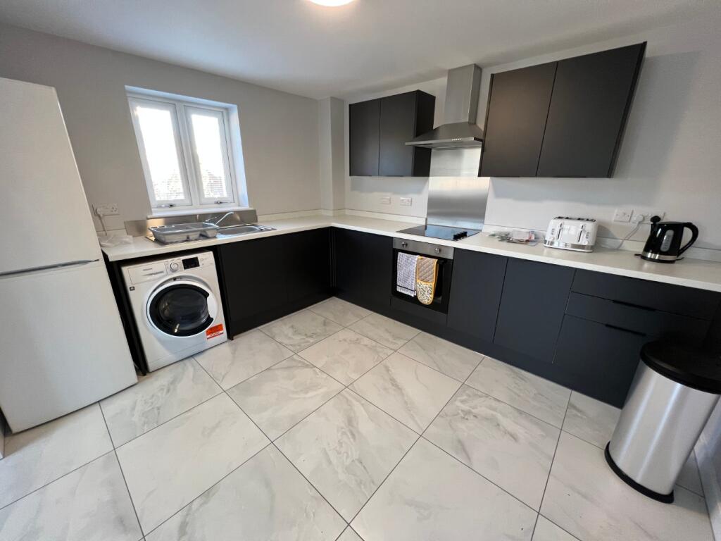 2 bed 1st Floor Flat for rent in . From Professional Properties - Derby