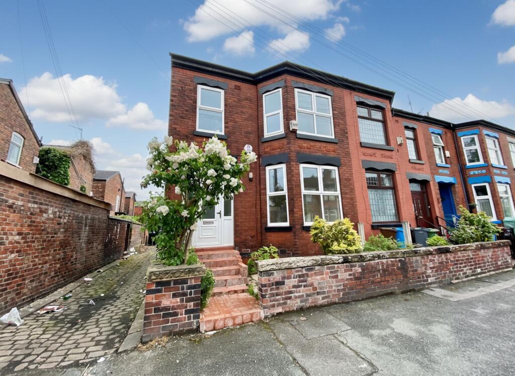 3 bed Mid Terraced House for rent in Manchester. From Property Genius - Manchester