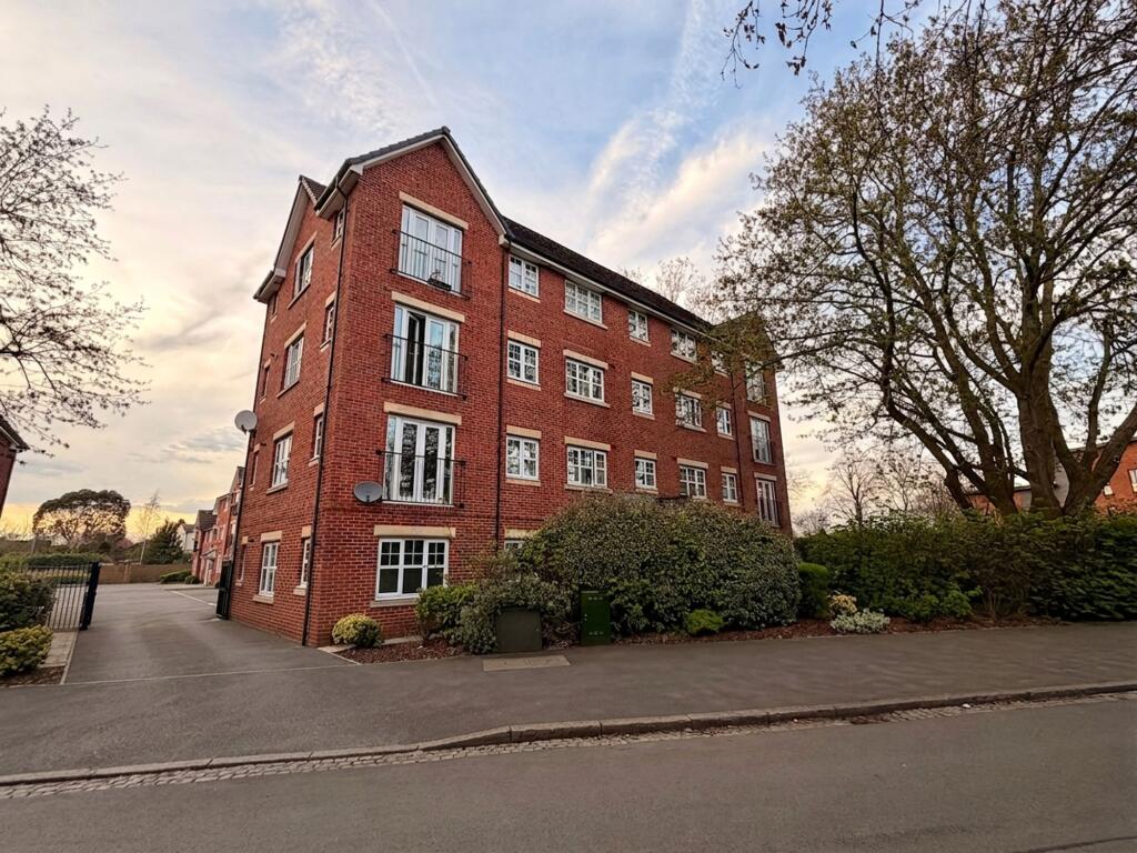2 bed 1st Floor Flat for rent in Sale. From Property Genius - Manchester
