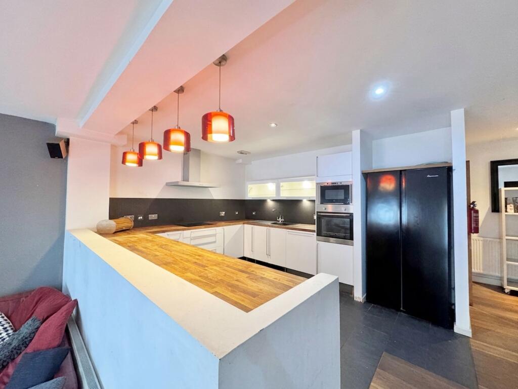 3 bed Apartment for rent in Manchester. From Property Genius - Manchester