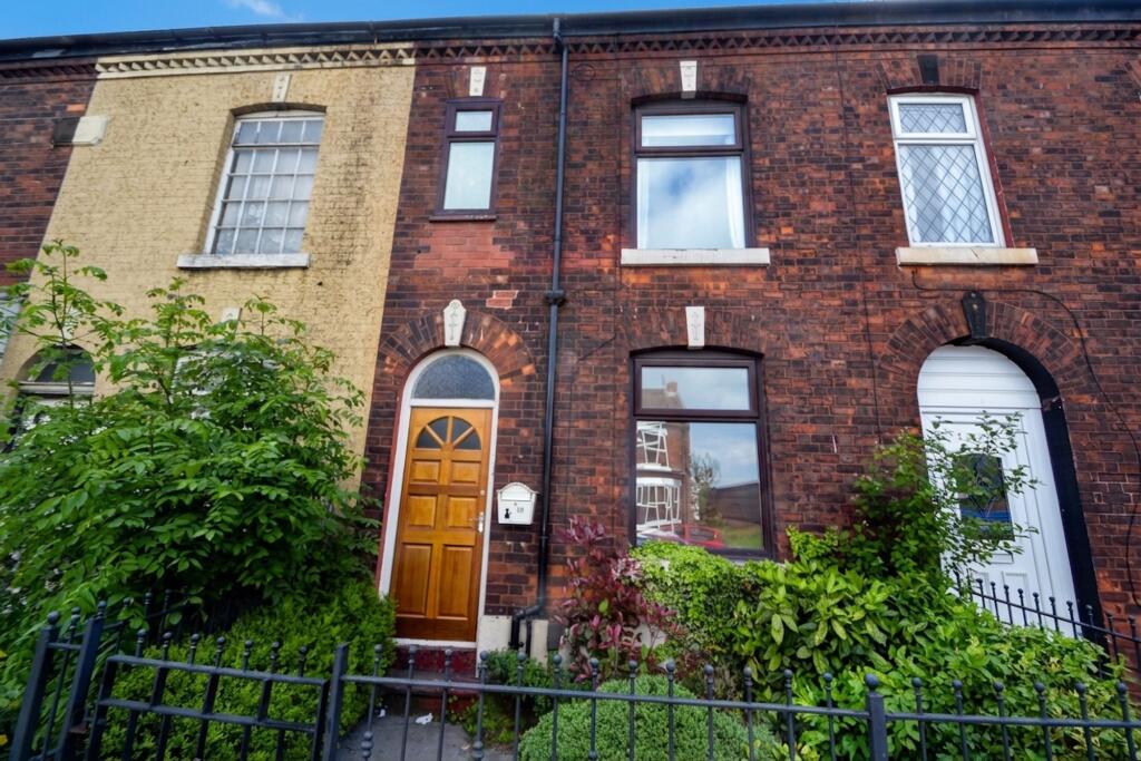 3 bed Mid Terraced House for rent in Woodley. From Property Genius - Manchester