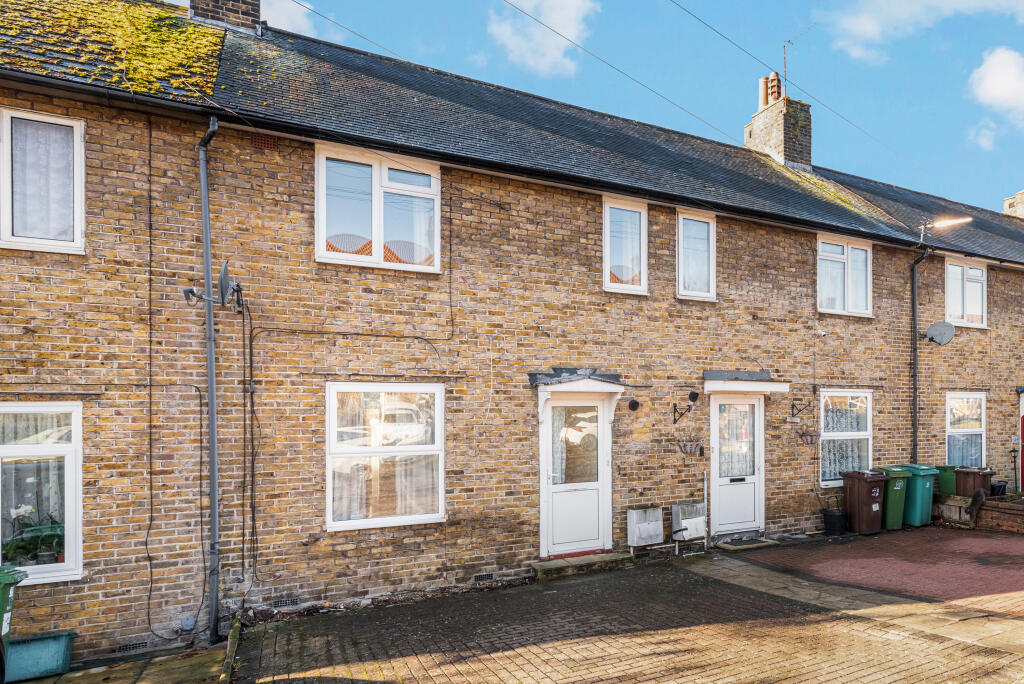 3 bed Detached for rent in Mitcham. From Property People - London 3 bed Detached for rent in Mitcham. From Property People - London