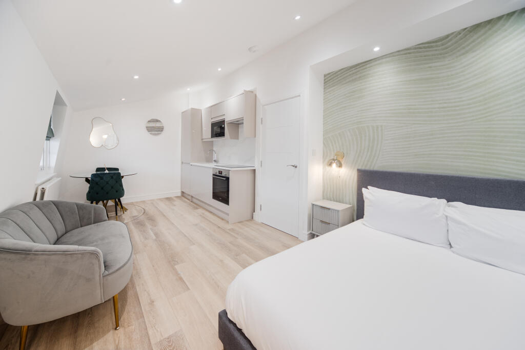3 bed Studio for rent in Paddington. From PVL Properties Ltd 3 bed Studio for rent in Paddington. From PVL Properties Ltd
