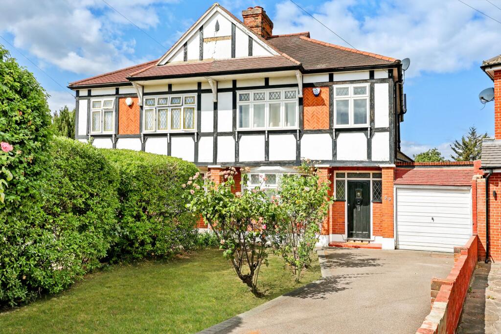 3 bed Semi Detached for rent in Woodford. From R L Morris Estate Agents - South Woodford 3 bed Semi Detached for rent in Woodford. From R L Morris Estate Agents - South Woodford