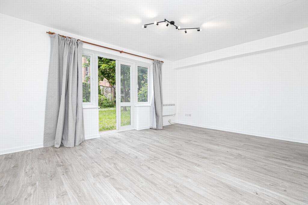 1 bed 1st Floor Flat for rent in Walthamstow. From R L Morris Estate Agents - South Woodford 1 bed 1st Floor Flat for rent in Walthamstow. From R L Morris Estate Agents - South Woodford