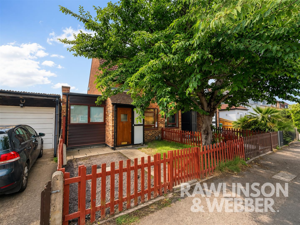 2 bed End of Terrace for rent in West Molesey. From Rawlinson & Webber - East Molesey