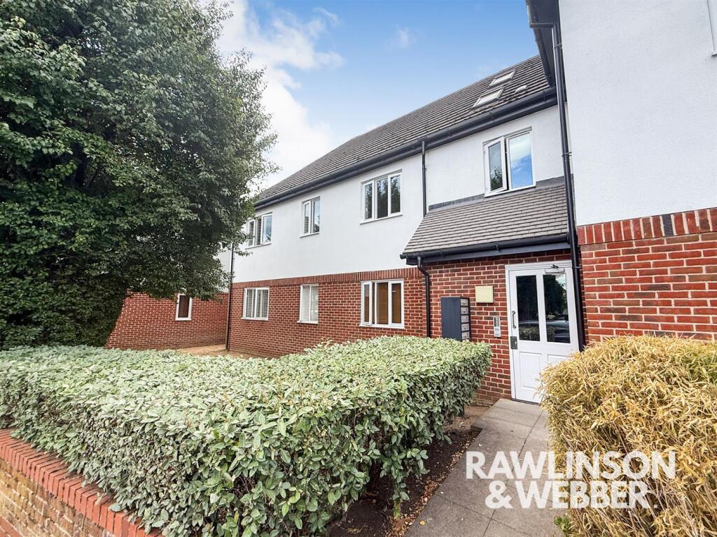 2 bed Apartment for rent in West Molesey. From Rawlinson & Webber - East Molesey